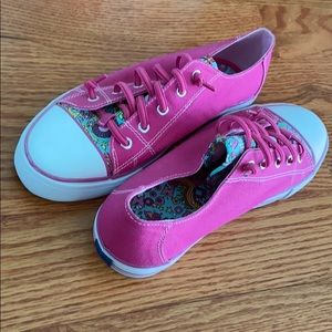 Women Nike Sling Bag on Poshmark Women Nike Sling Bag on Poshmark
